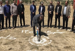 مراسم کلنگ زنی ساخت چمن مصنوعی اداره ورزش وجوانان بخش شاهرود خلخال در هفته دولت